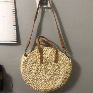 Round Rattan/Woven Type Purse